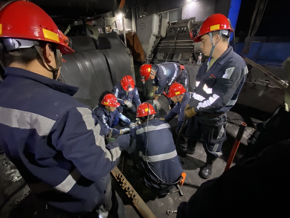 陜煤建設(shè)韓城分公司張家峁項(xiàng)目部：18小時(shí)搶修工程小紀(jì)