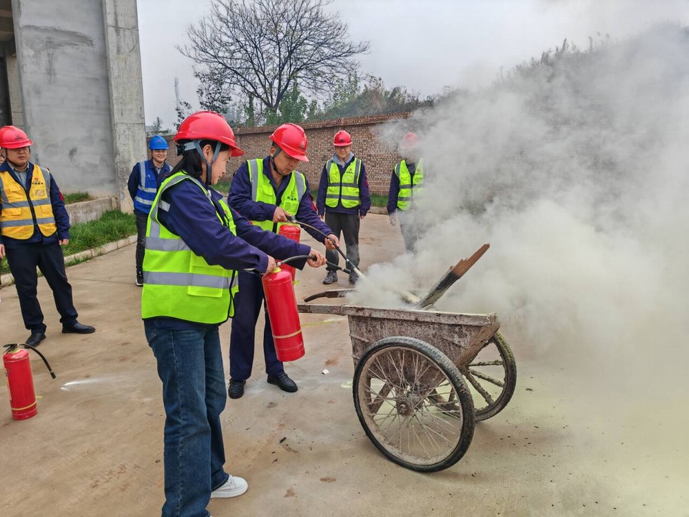 陜煤建設銅煤公司第一項目部：多措并舉筑防線 演練行動護安全