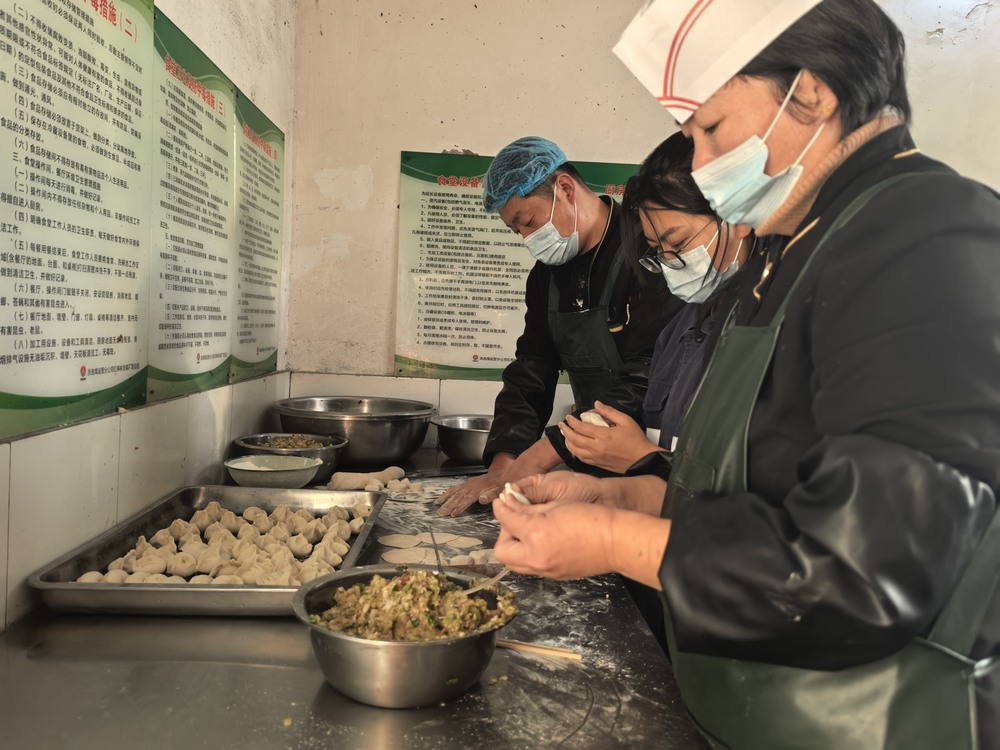 陜煤建設(shè)洗選煤運營公司：冬至送溫暖 安全記心間