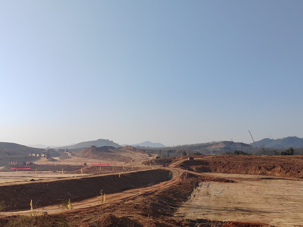 搶晴天、戰雨季 以“光明之戰”鑄就精品工程