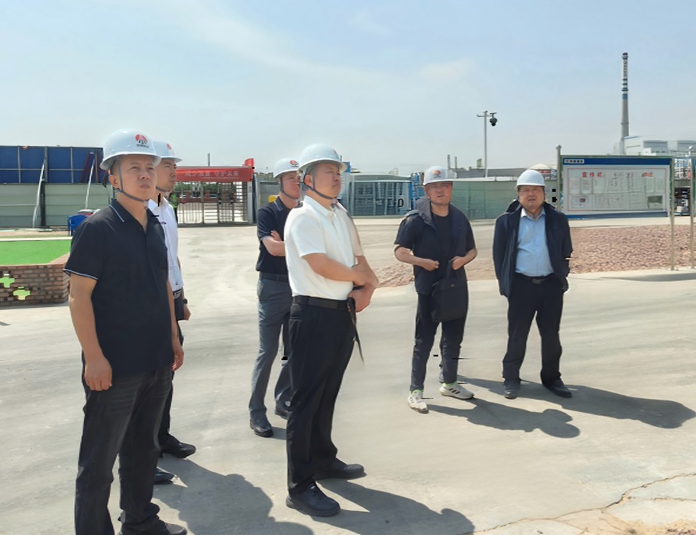 榆林市城鎮(zhèn)建設(shè)服務(wù)中心副書(shū)記韋宏剛一行深入天工公司基層項(xiàng)目現(xiàn)場(chǎng)檢查指導(dǎo)