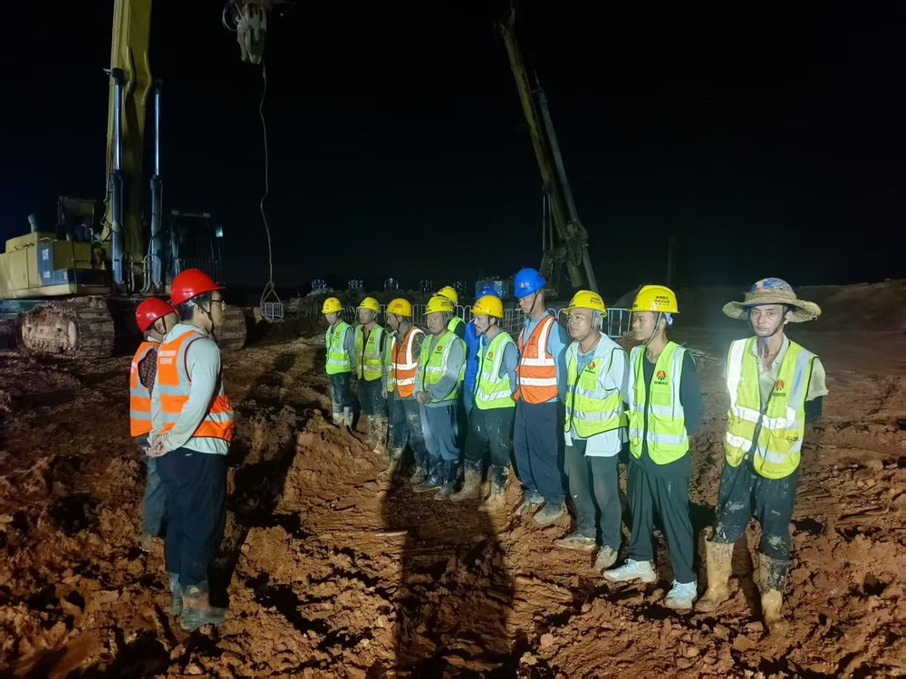 陜煤建設西北分公司汨羅電廠項目部：汛期“三重防護網”護航樁基工程穩步推進