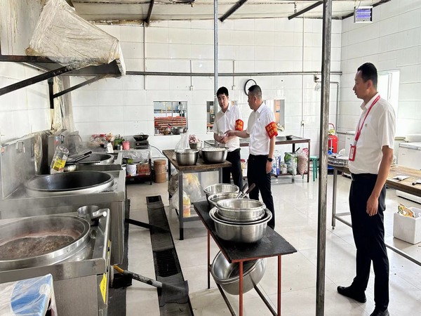 陜煤建設(shè)煤礦運(yùn)營服務(wù)分公司:職工代表巡視為生產(chǎn)安全“把診問脈”