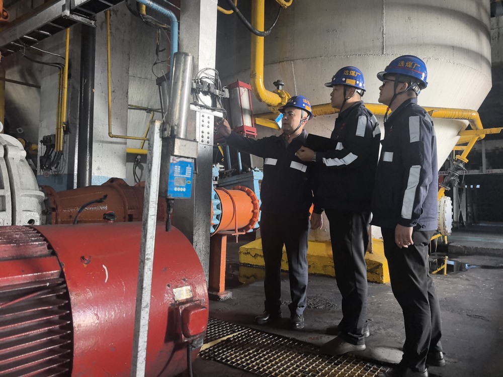 陜煤建設洗選煤運營公司紅柳林洗煤廠項目部：高溫淬煉初心 堅守筑牢防線