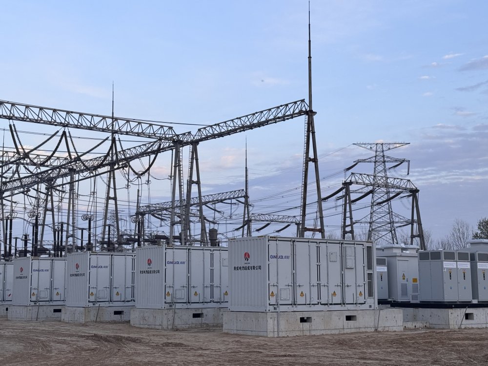 陜煤建設(shè)機(jī)電安裝公司：120MW/240MWh獨(dú)立儲(chǔ)能項(xiàng)目核心設(shè)備就位圓滿(mǎn)完成